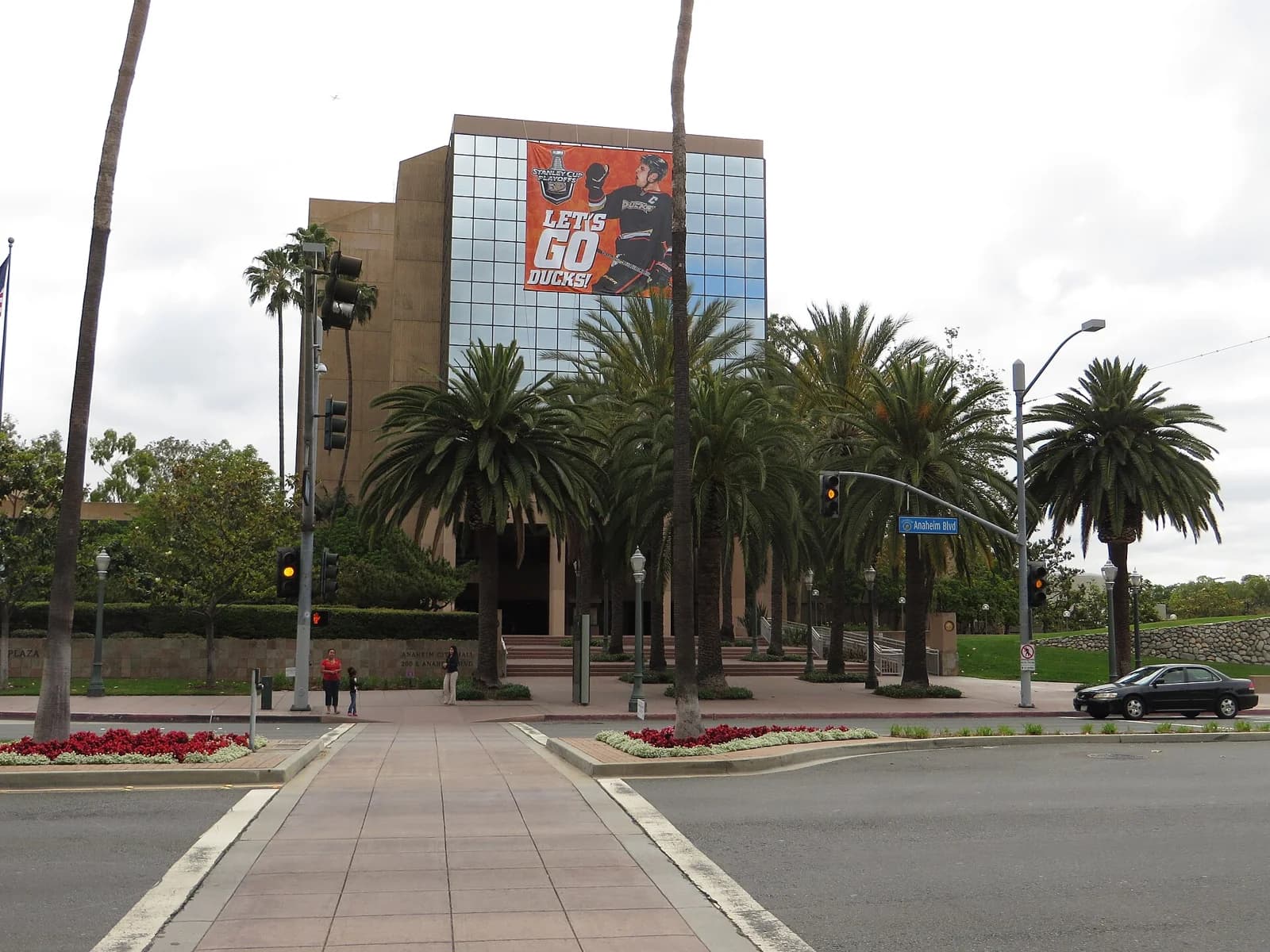 Anaheim City Hall, Anaheim, CA, west side with Ducks banner and crosswalk