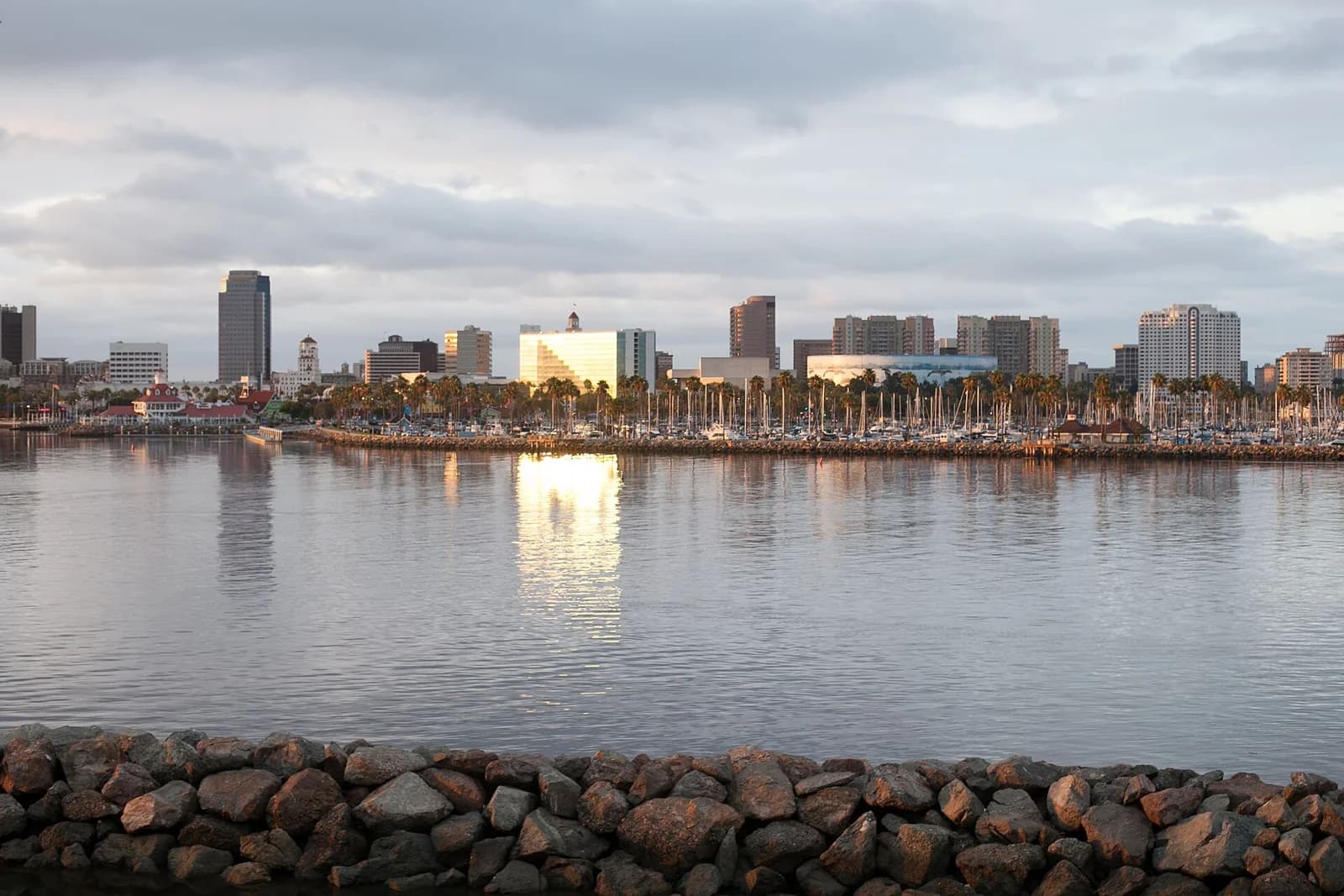 Long-Beach-skyline-at-dusk