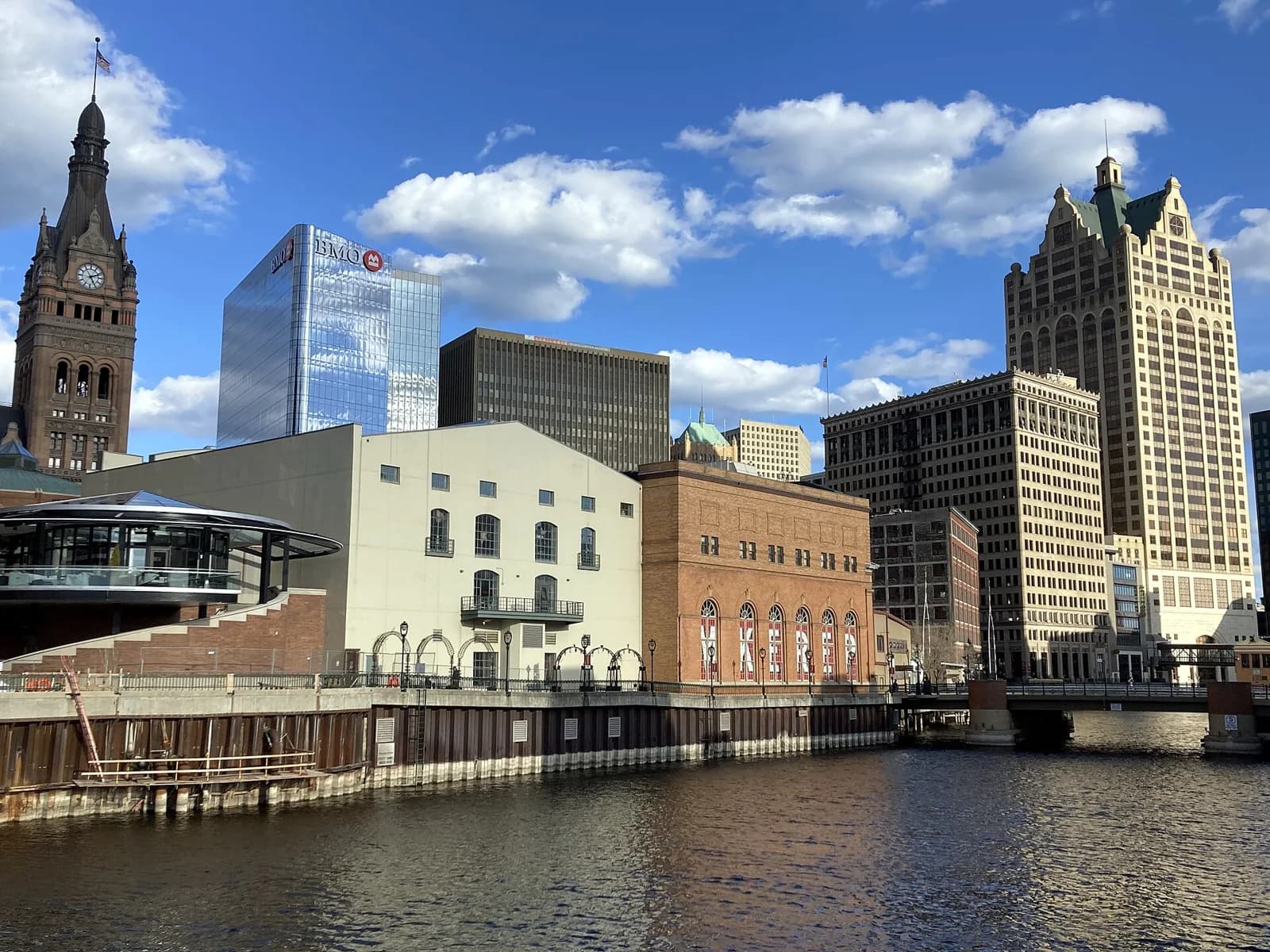 Milwaukee March 2024 4 (Milwaukee skyline and Milwaukee River)
